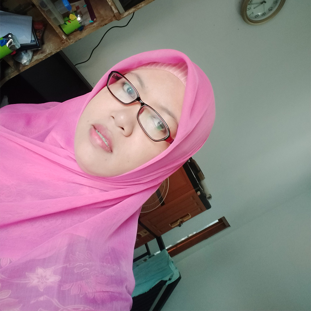 Ninik Chotrianah, S.Pd